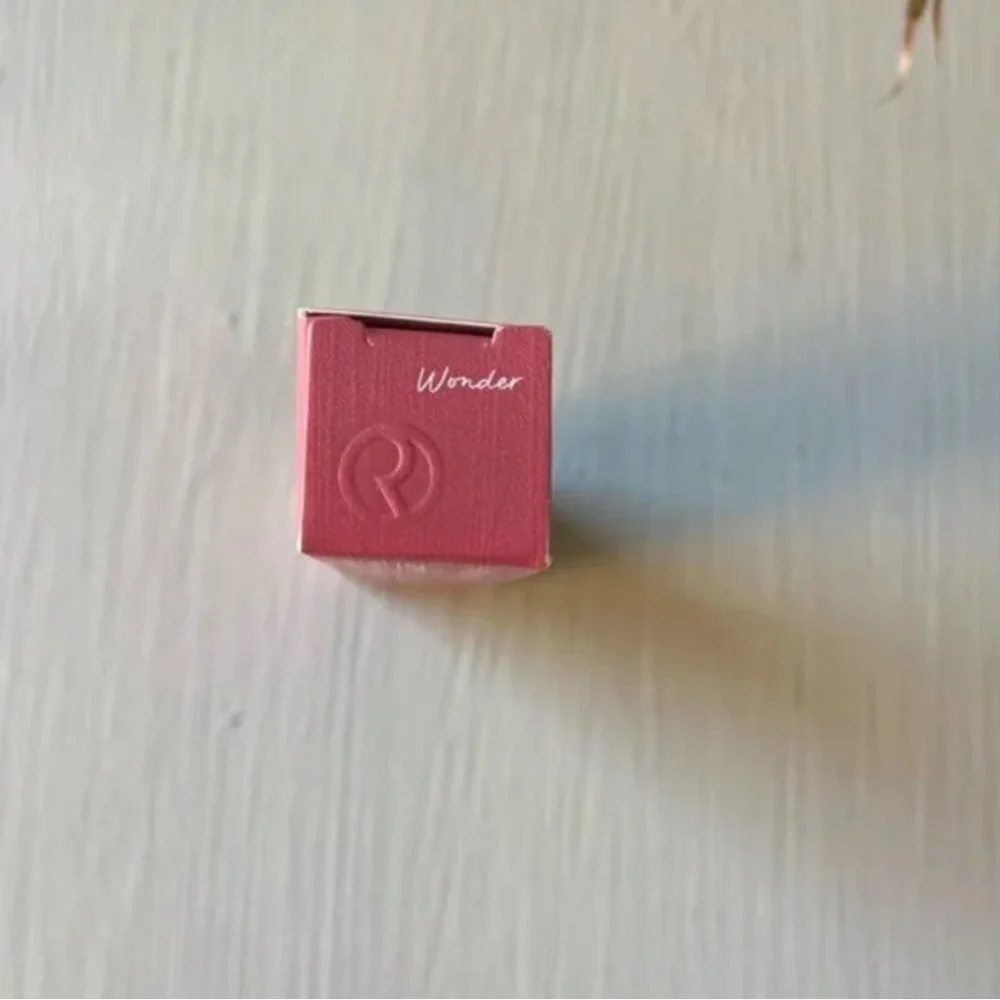 NWT Rare Beauty Soft Pinch Tinted Lip Oil in Wonder (Rose Mauve)